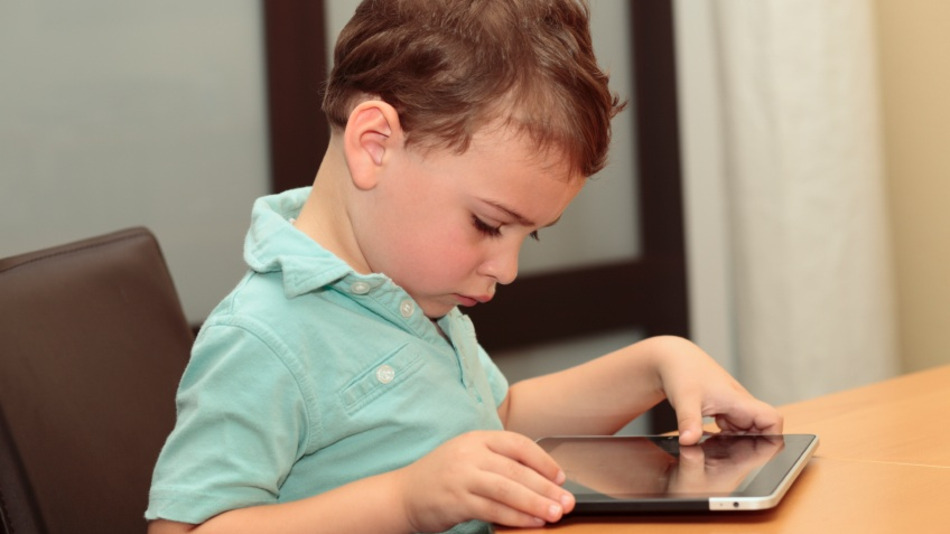 boy-child-iPad-Autism