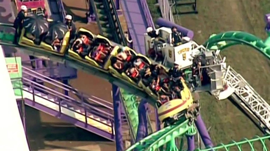 Two-dozen People Rescued From a Maryland Roller Coaster
