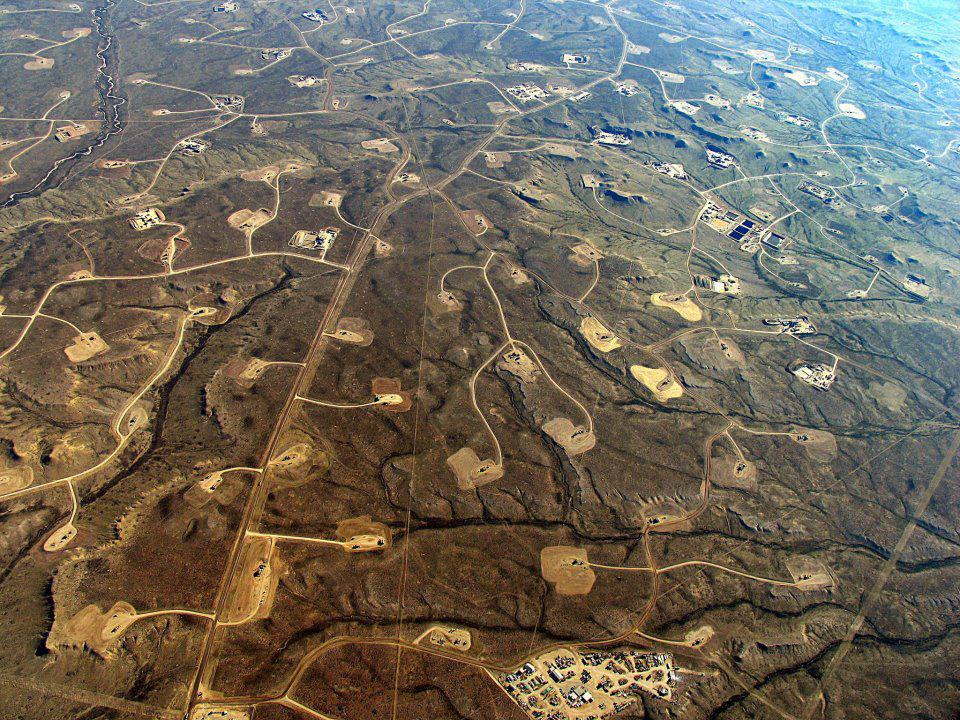 Natural gas extraction through fracking