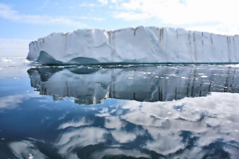 Sub-glacial Lakes May Cause Greenland Ice Sheet to Melt Faster