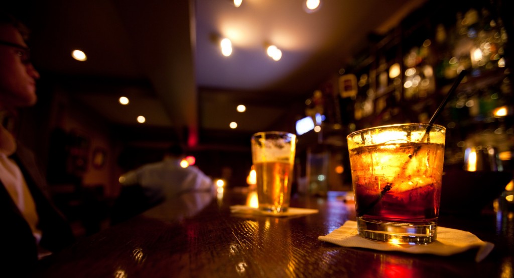 alt="Drinks in a Bar"