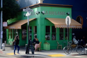 alt="La Boulange Shop in San Francisco"