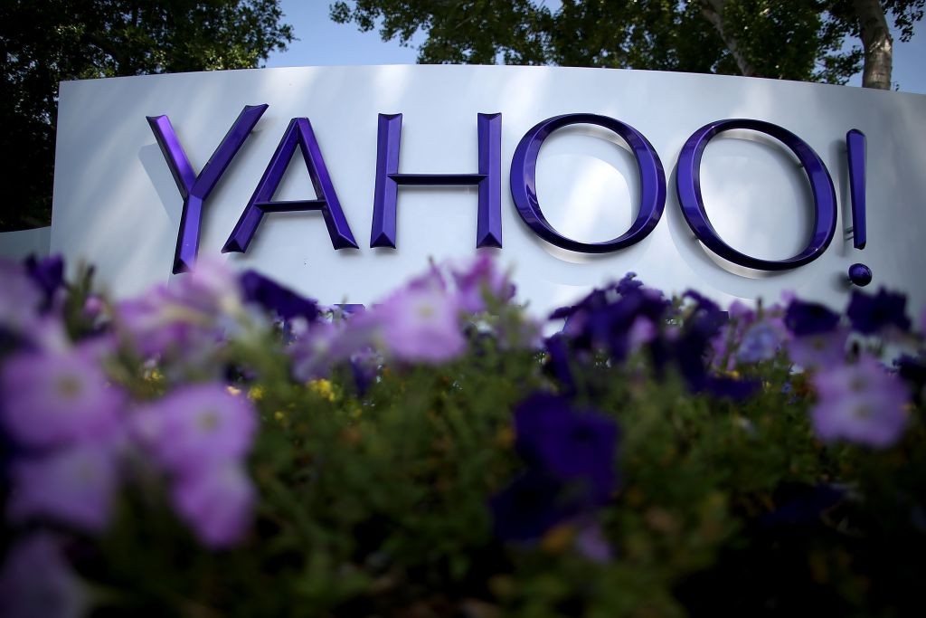 "Yahoo and Google sign new deal"