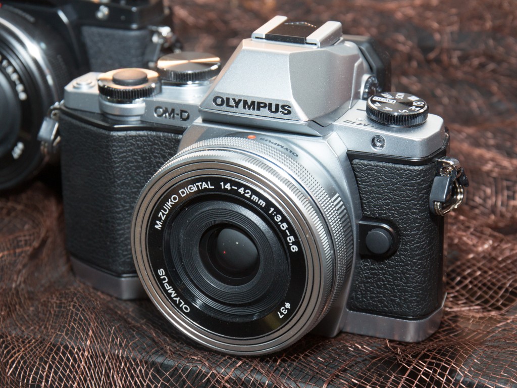 "Olympus OM-D E-M10 Mark II Mirrorless Camera"