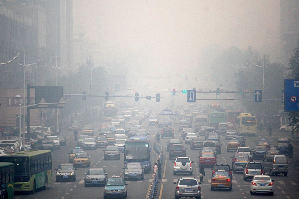 alt="Beijing Covered in Smog"