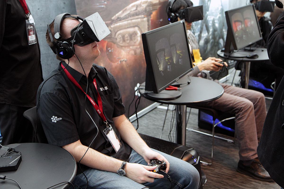 Игры виртуальной реальности с джойстиком на андроид. VR аттракцион Окулус 2. Окулус рифт 3. Виртуальная реальность Окулус. VR В игровой индустрии.
