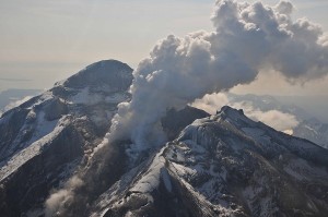 Alaskan volcano Pavlof