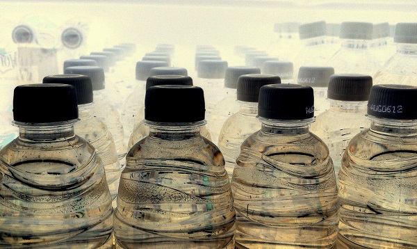 water contamination seen in water bottles 