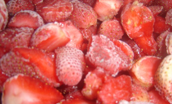 pile of frozen strawberries 