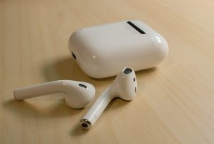 Apple's wireless headphones Airpods